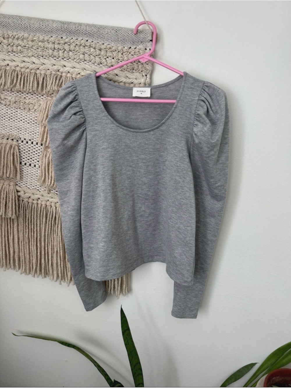 Vici Heathered Grey Puff Sleeve Top